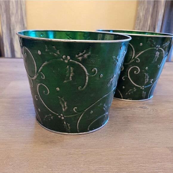 New Set of 2 Distressed Metallic Green and Silver Planters Christmas Holiday - Picture 5 of 6
